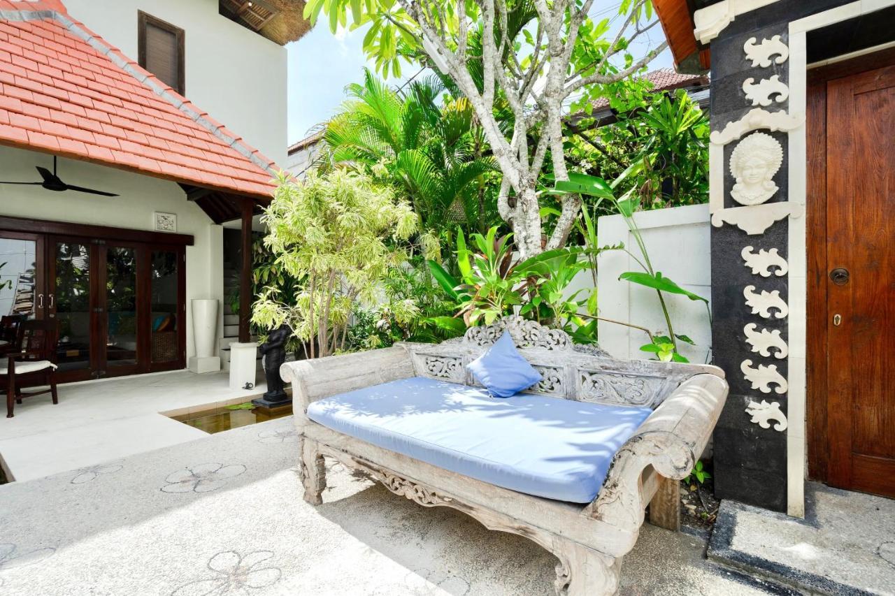 Villa Carissa Seminyak Centre, Bali By Le Ciel Hospitality Exterior foto